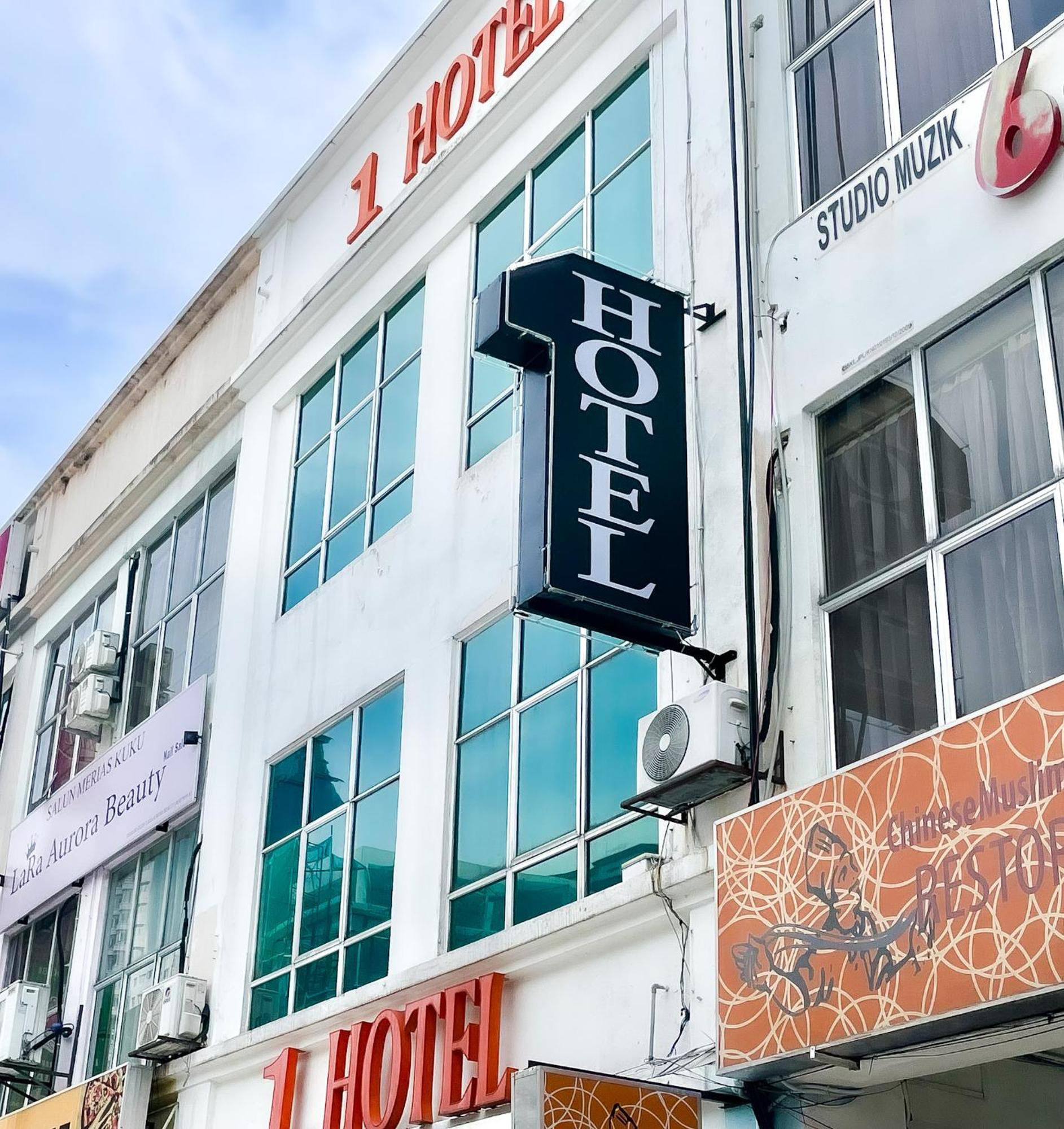 1 Hotel Taman Connaught Kuala Lumpur Exteriör bild