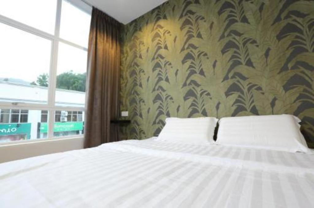 1 Hotel Taman Connaught Kuala Lumpur Exteriör bild