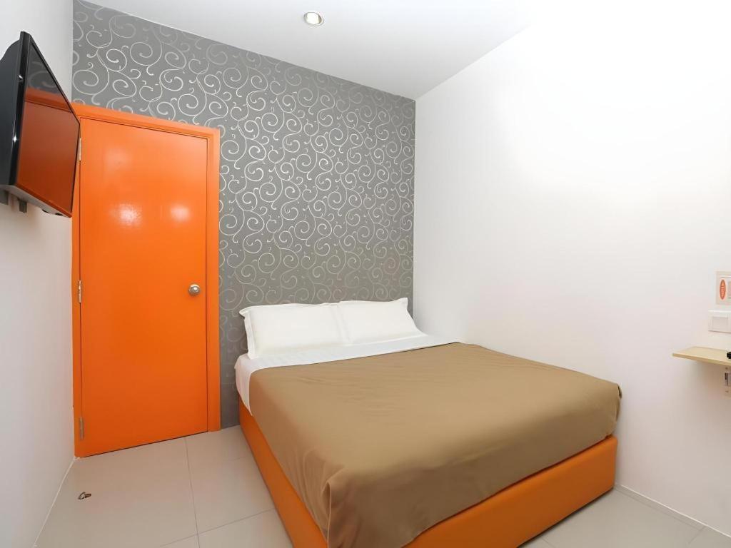 1 Hotel Taman Connaught Kuala Lumpur Exteriör bild