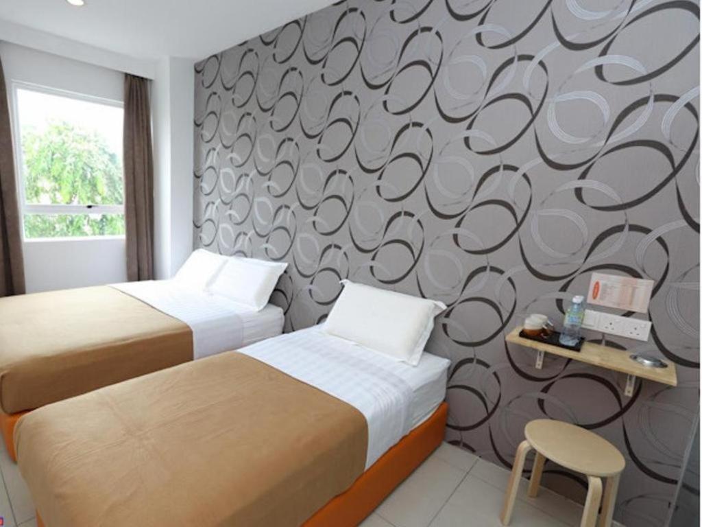 1 Hotel Taman Connaught Kuala Lumpur Exteriör bild