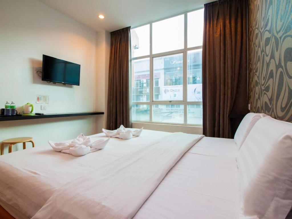 1 Hotel Taman Connaught Kuala Lumpur Exteriör bild