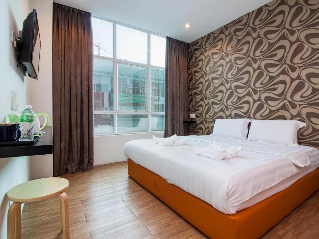 1 Hotel Taman Connaught Kuala Lumpur Exteriör bild