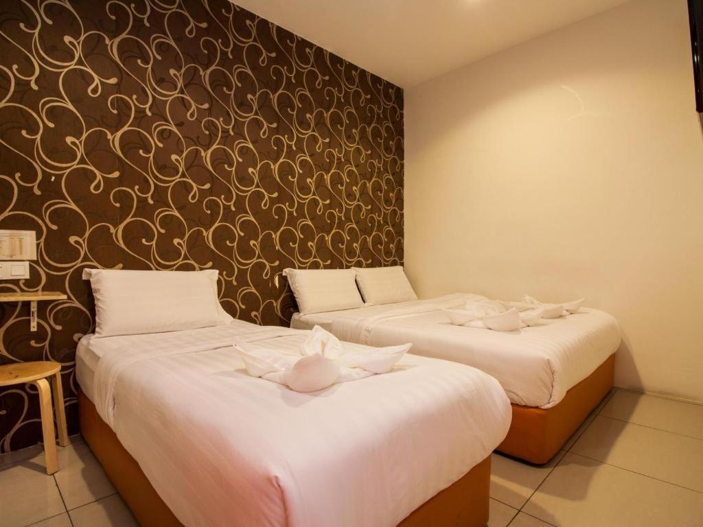 1 Hotel Taman Connaught Kuala Lumpur Exteriör bild