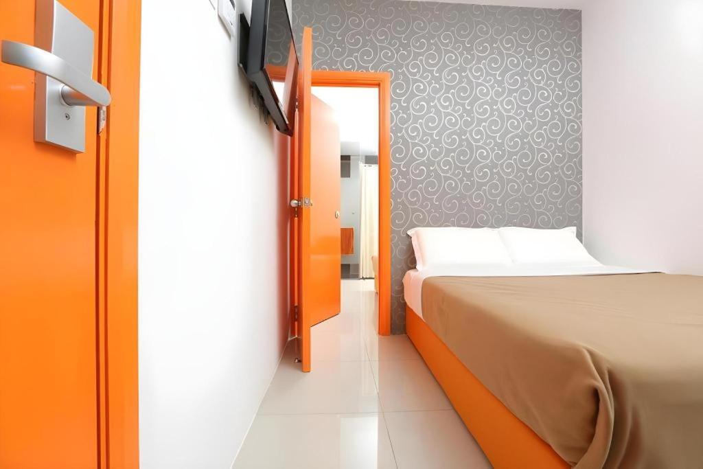 1 Hotel Taman Connaught Kuala Lumpur Exteriör bild