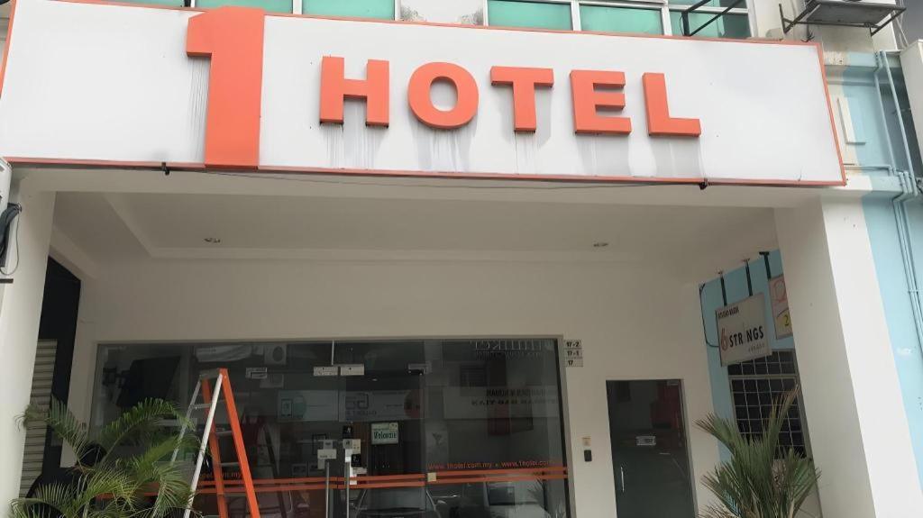 1 Hotel Taman Connaught Kuala Lumpur Exteriör bild