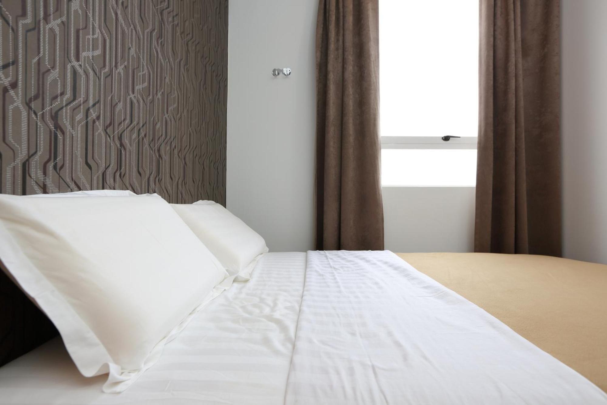 1 Hotel Taman Connaught Kuala Lumpur Exteriör bild